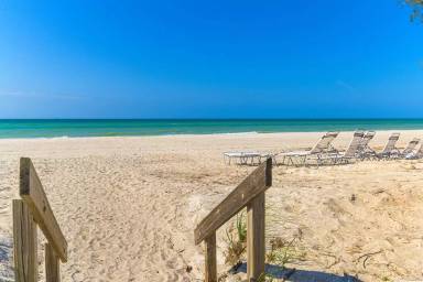 Main picture of 5135 Gulf of Mexico Dr