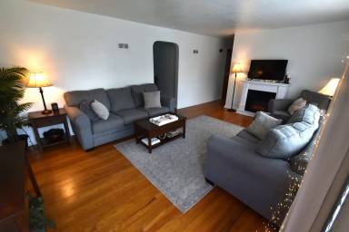 Main picture of 1709 Cornell Rd