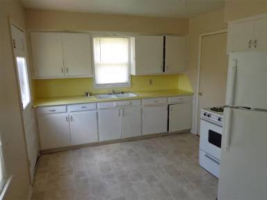 Main picture of 1432 NW Lindy Ave