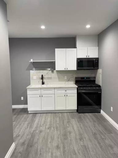 Main picture of 15944 Los Alimos St