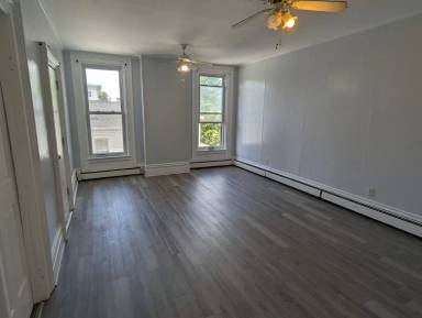 Main picture of 178 Pine St