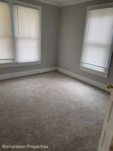 Main picture of 558 Williams St