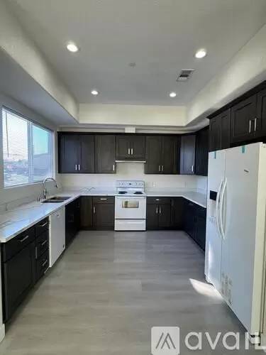 Main picture of 26898 Tyrrell Ave