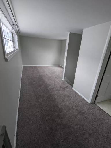 Main picture of 152 E 3rd St