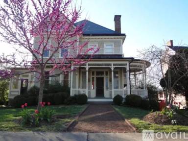 Main picture of 203 Jackson Ave