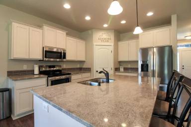 Main picture of 4326 S Anderson Pl