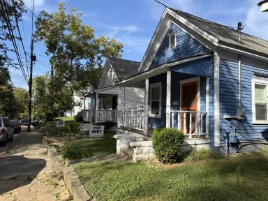 Main picture of 1007 Curran St NW