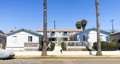 Main picture of 920 S Pacific St