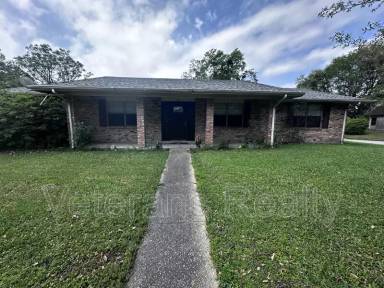 Main picture of 101 S Kern Dr