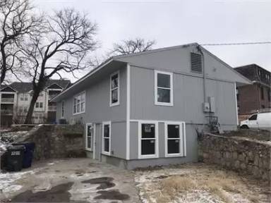 Main picture of 1734 W 19th Ter