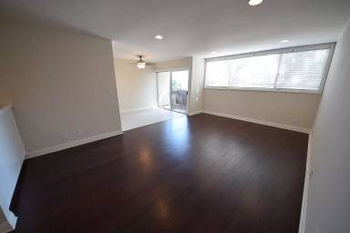 Main picture of 5900 Canterbury Dr