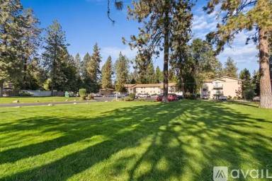 Main picture of 419 E Hawthorne Rd