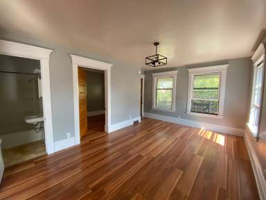 Main picture of 739 Academy St
