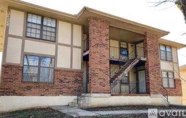 Main picture of 3248 NW Mill Dr