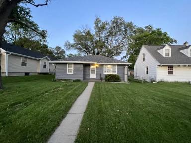 Main picture of 2012 S Hackley St