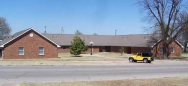 Main picture of 1000 W Chickasha Ave