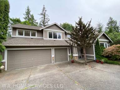 Main picture of 20621 NE 8th St