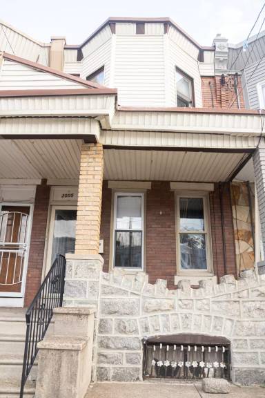 Main picture of 3005 Aramingo Ave