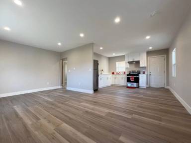 Main picture of 4543 W 161st St