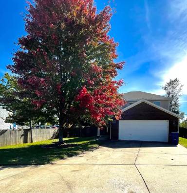 Main picture of 3705 SW Hansom Loop