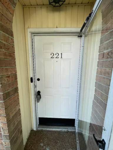 Main picture of 221 Cottage Pl