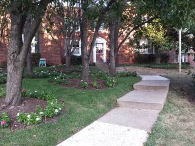 Main picture of 1727 N Rhodes St