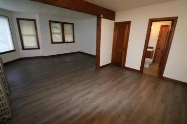 Main picture of 1202 Madison St