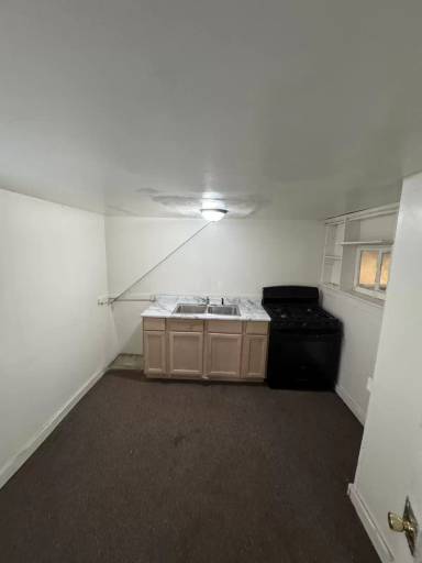 Main picture of 2038 W Lincoln Ave