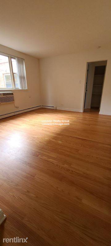 Main picture of 3710 N Pine Grove Ave