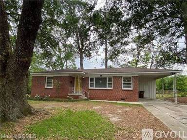 Main picture of 805 Myra Dr
