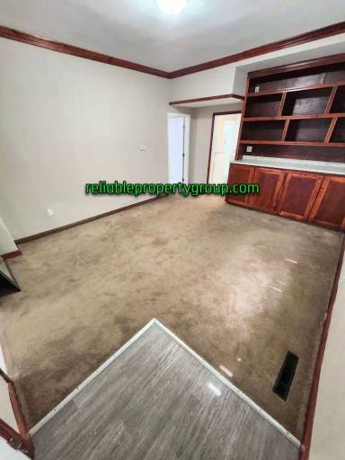 Main picture of 436 E Taber St