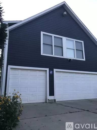 Main picture of 2049 Ruckle St