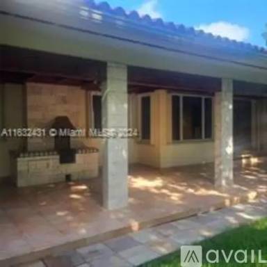 Main picture of 5211 Granada Blvd