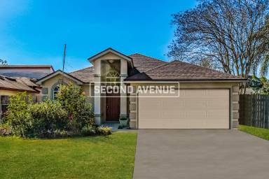 Main picture of 6172 Alpenrose Ave