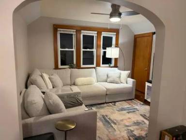 Main picture of 2522A S Brisbane Ave
