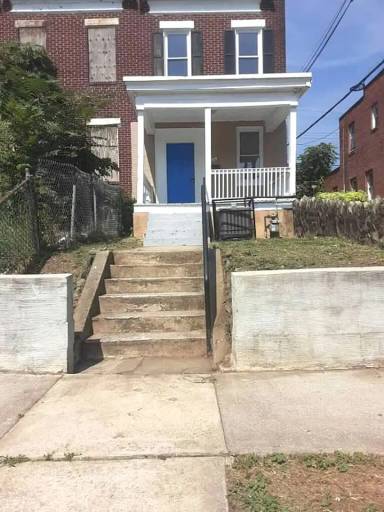 Main picture of 2514 Oswego Ave