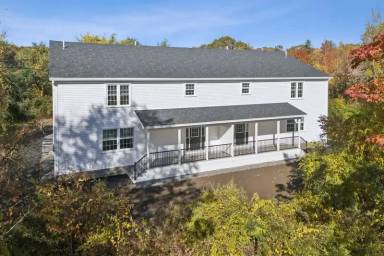 Main picture of 16 Black Smith Rd