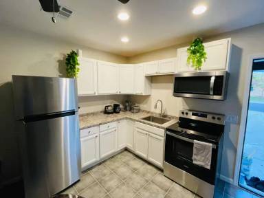 Main picture of 8130 W Amelia Ave