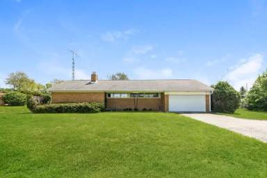 Main picture of 5260 Springfield Jamestown Rd