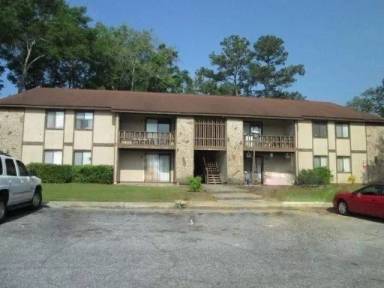 Main picture of 201 N Oakley Dr