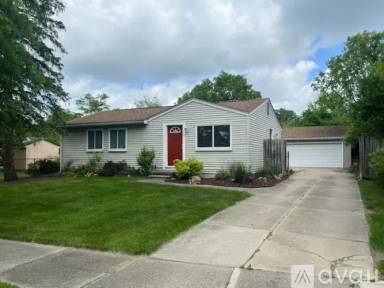 Main picture of 5 Burlingame Ct