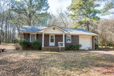 Main picture of 135 McAlpin Dr