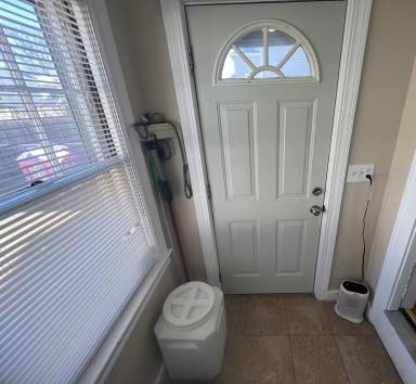 Main picture of 19 Joy St