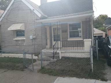 Main picture of 154 E Seventh St