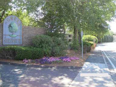 Main picture of 46 Shrewsbury Green Dr