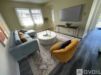 Main picture of 424 Pioneer Dr