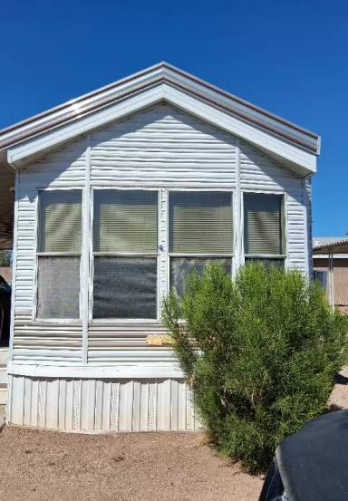 Main picture of 275 N Saguaro Dr