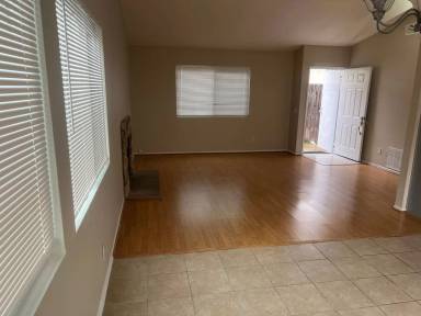 Main picture of 2439 S Dartmouth Rd