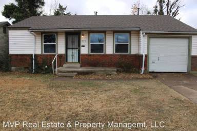 Main picture of 412 E Rose Dr