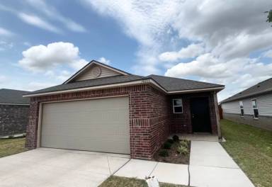 Main picture of 10217 NW 19th St